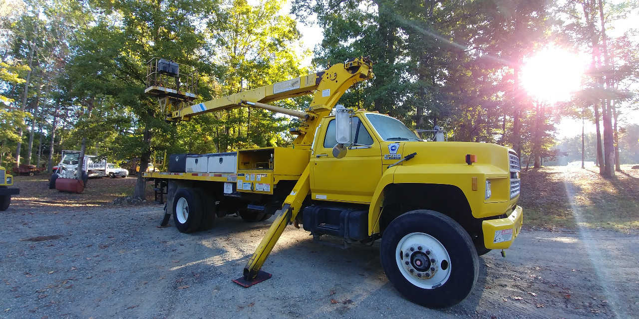 Ford F-700