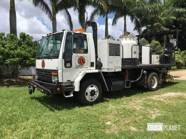 Ford CF7000