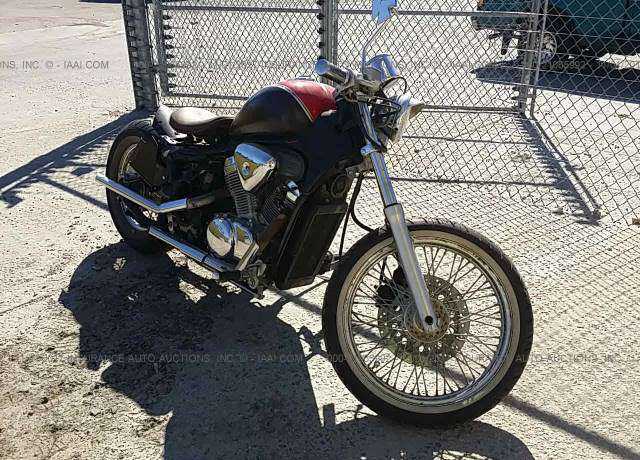 Honda VT600CD (SHADOW VLX DELUXE)