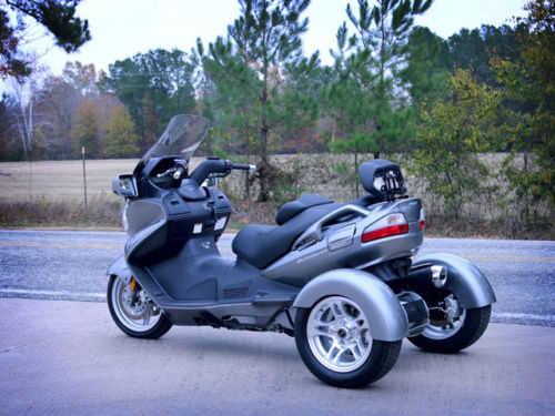 Suzuki AN650L