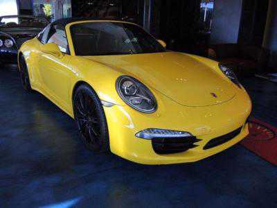 PORSCHE
