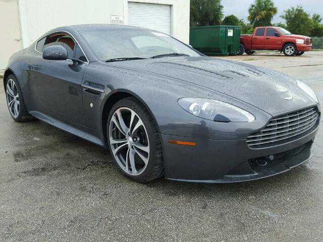 Aston Martin V12 Vantage