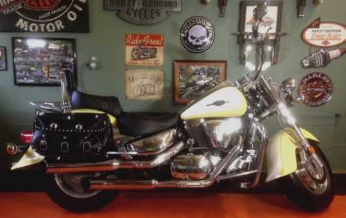 Suzuki VL1500