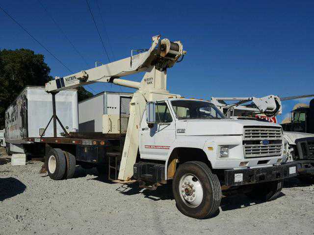 Ford F-700