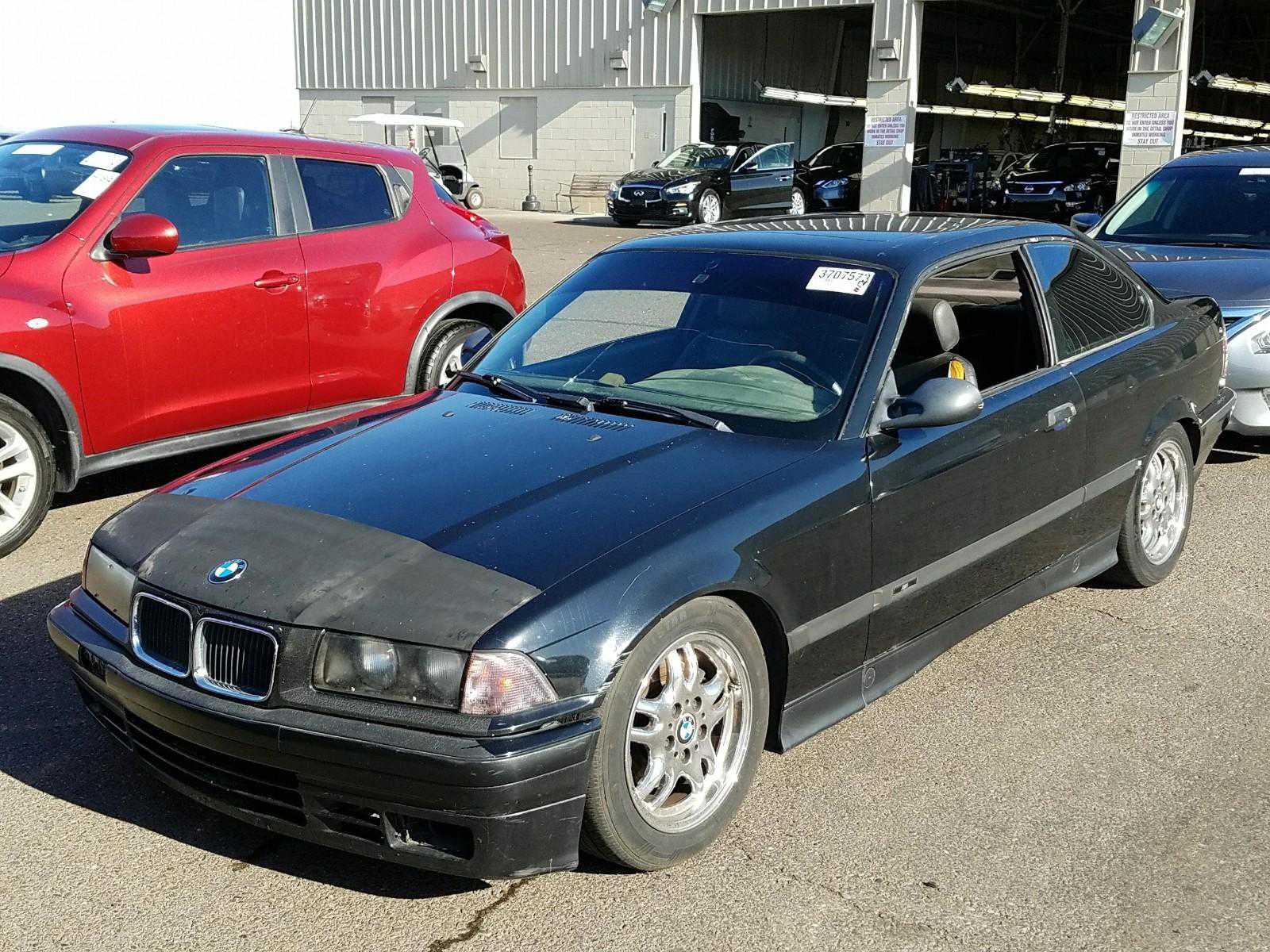 BMW 318iS