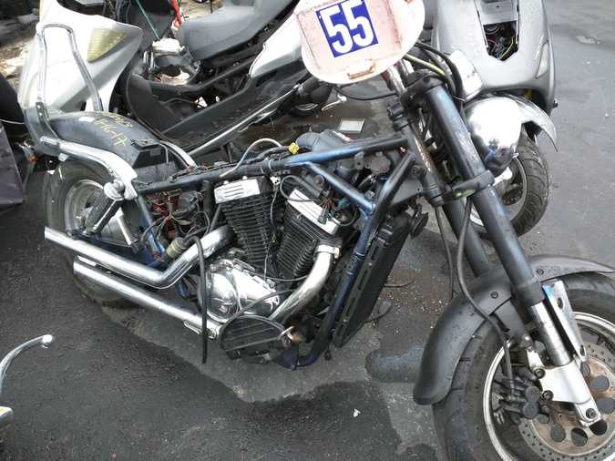 Suzuki VZ800