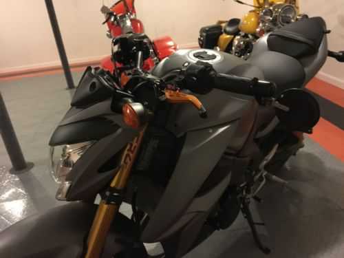 Suzuki GSX-S1000