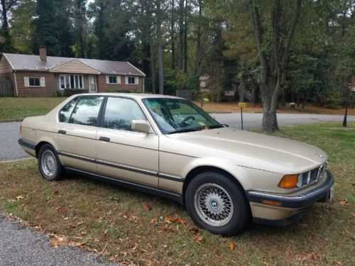 BMW 740i