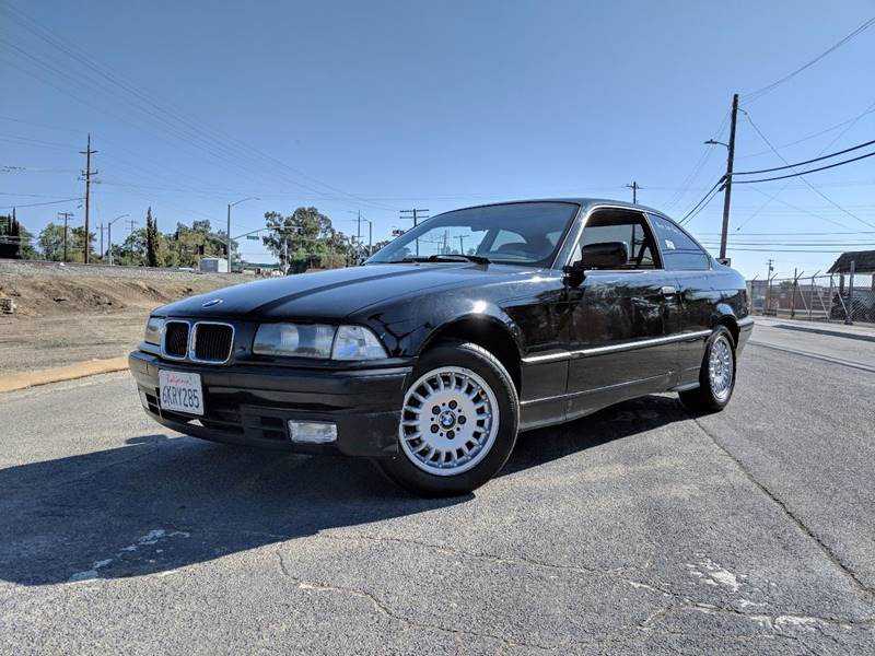 BMW 325iS