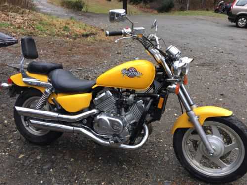 Honda VF750C (MAGNA)