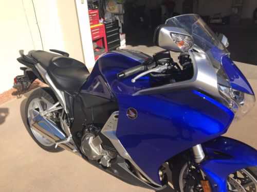 Honda VFR1200FD/VFR1200F