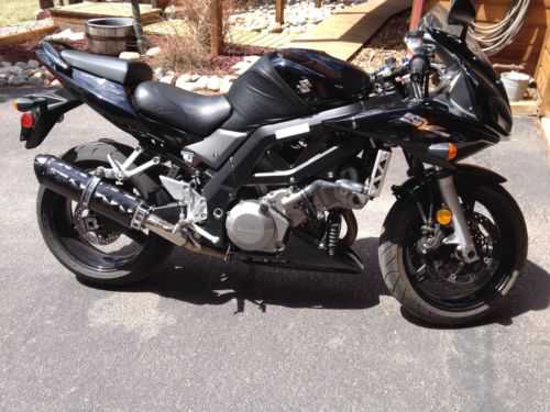 Suzuki SV1000 / SV1000S