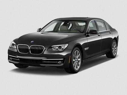 BMW 740i