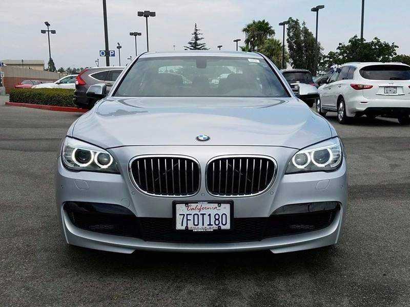 BMW 740i