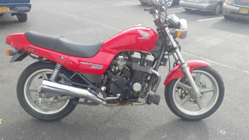 Honda CB750 (Nighthawk 750)