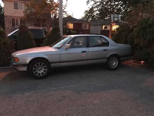 BMW 735i