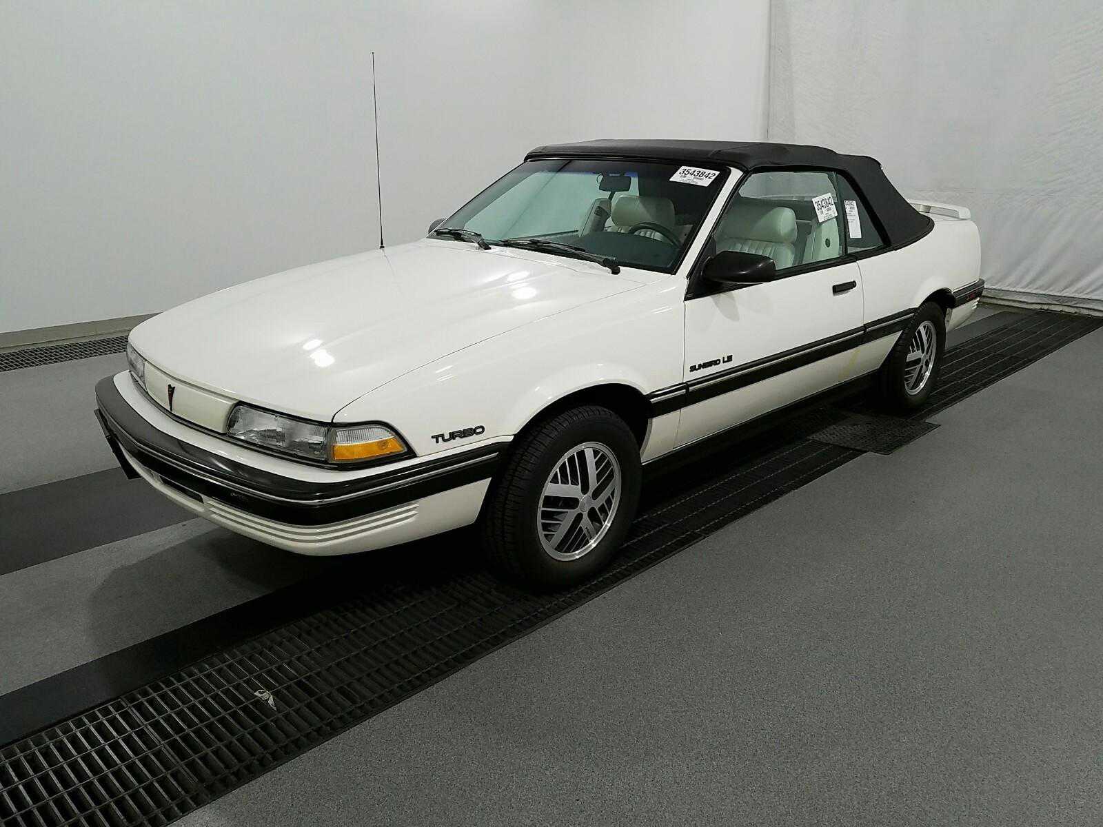 Pontiac Sunbird