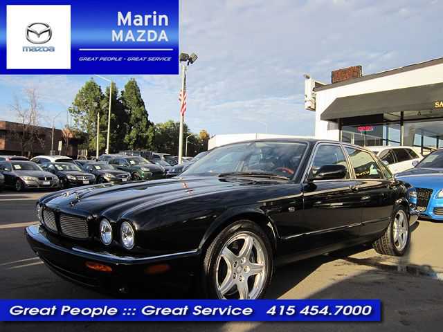Jaguar XJR