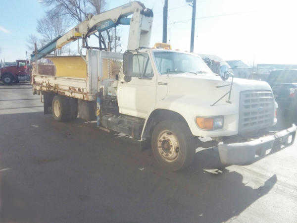 Ford F-700