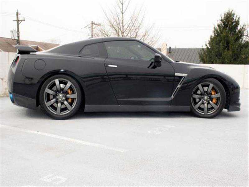 Nissan GT-R
