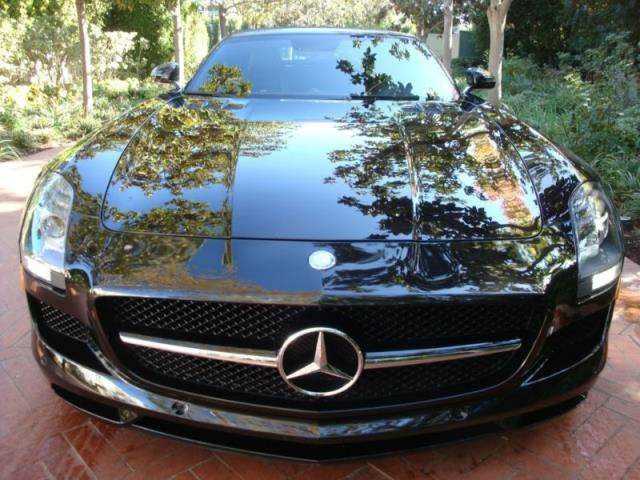 Mercedes-Benz SLS-Class