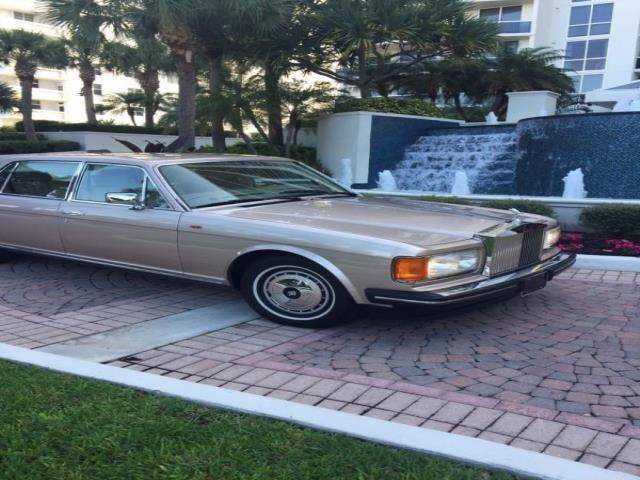 Rolls-Royce Silver Spur