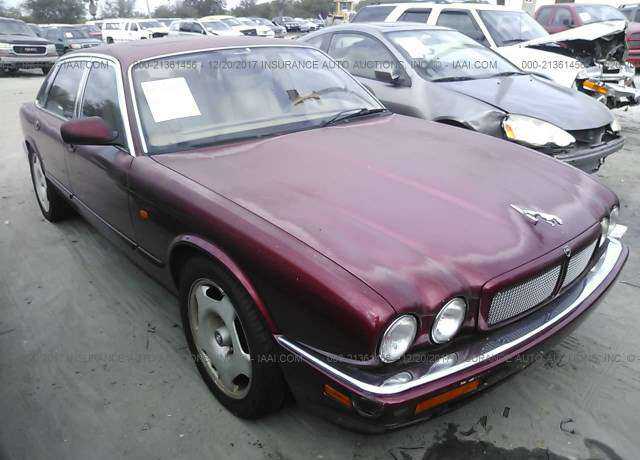 Jaguar XJR