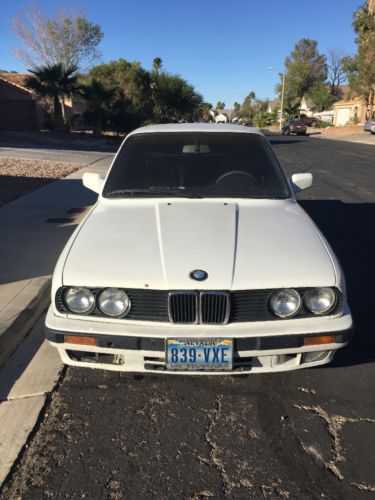 BMW 325iS