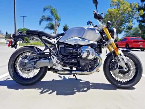 BMW R nineT