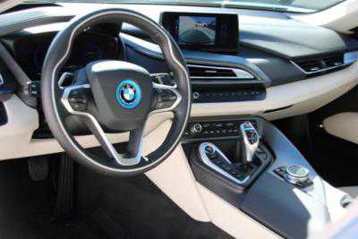 2016 BMW i8