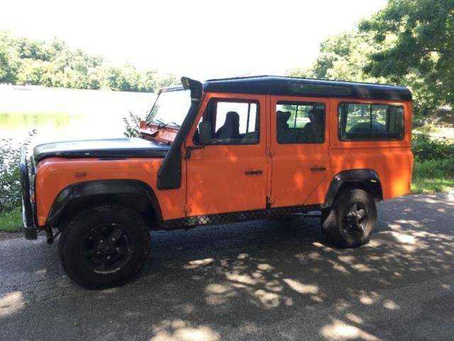 Land Rover Defender