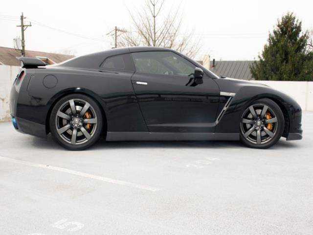 Nissan GT-R