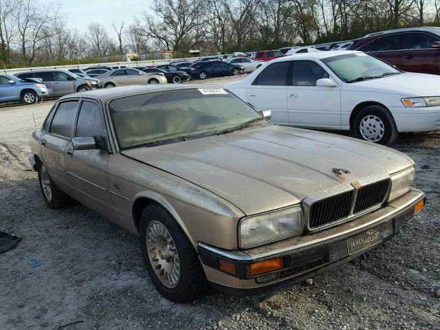 Jaguar XJ12
