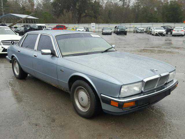 Jaguar XJ6