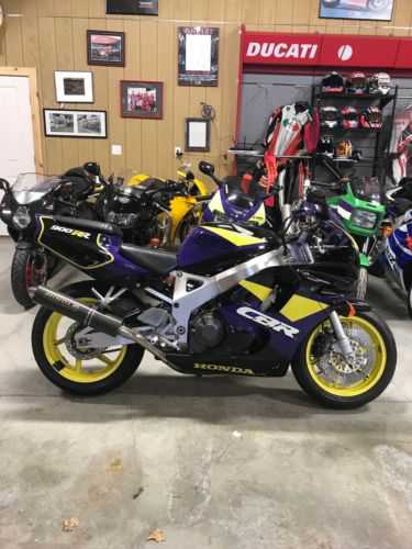 Honda CBR900