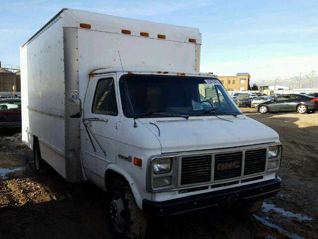 GMC Cutaway Van