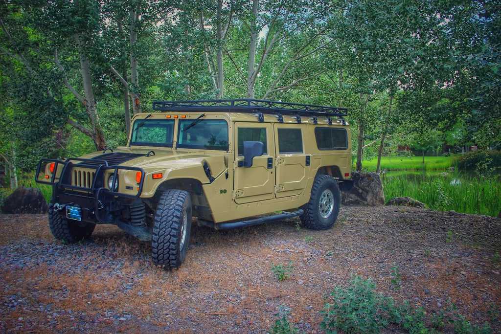HUMMER H1