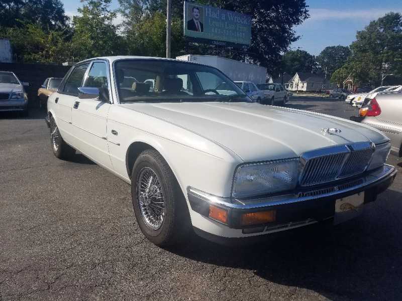 Jaguar XJ6