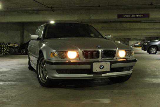 BMW 750i