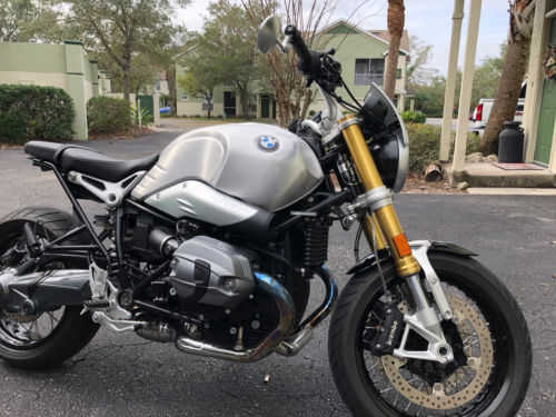 BMW R nineT