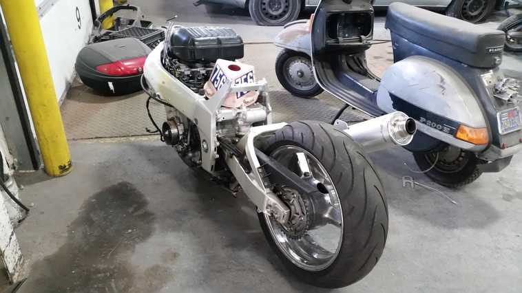 Suzuki GSX-R750
