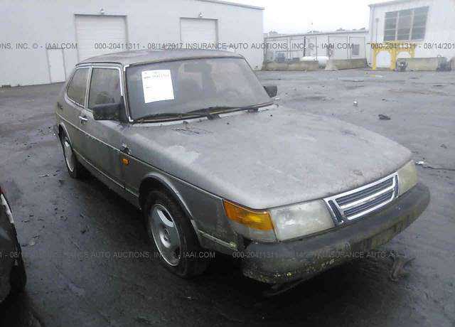Saab 900