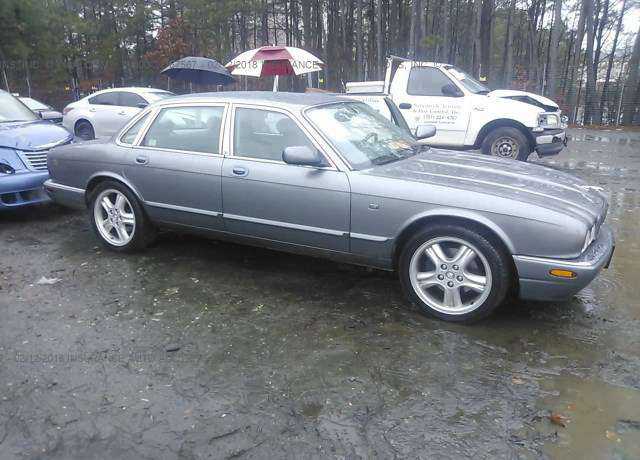 Jaguar XJ