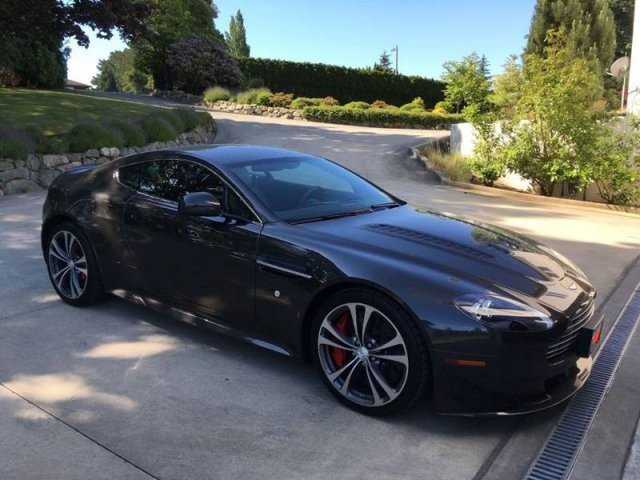 Aston Martin V12 Vantage