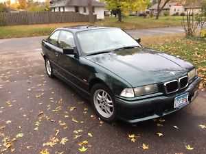 BMW 328iS