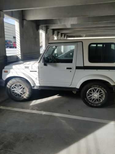 Suzuki Samurai