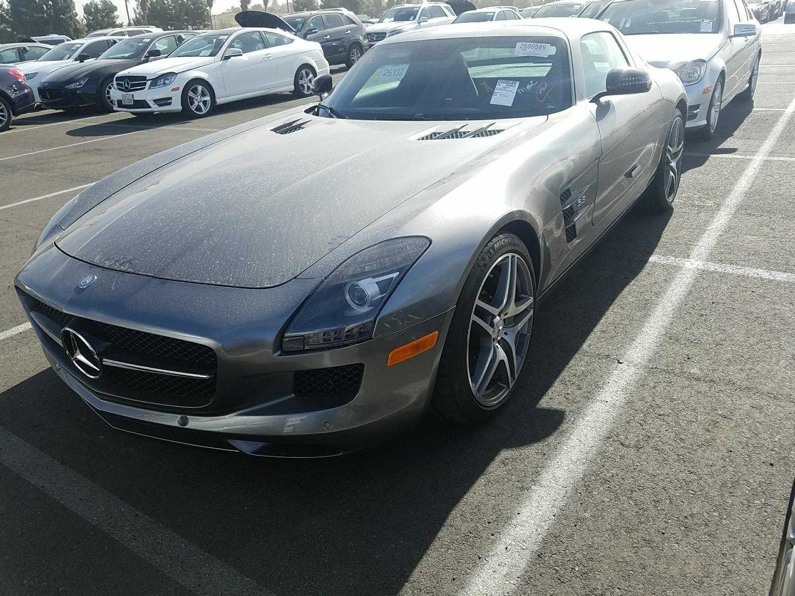 Mercedes-Benz SLS-Class