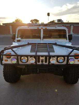 HUMMER H1