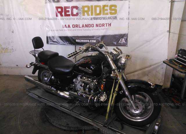 Honda GL1500C (VALKYRIE)