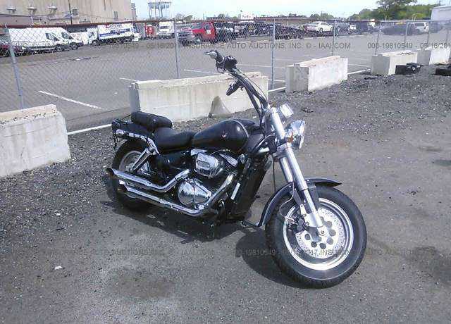 Suzuki VZ800